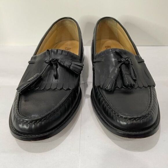 Bass Men\'s black leather tassel loafer 0104 medallion 10.5 M Excellent - worn on main image 9